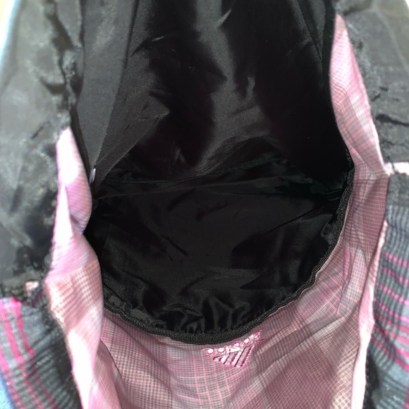 Adidas bundle of 3 🎒or 22$ each - Picture 4 of 4